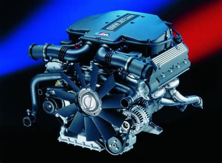 Are BMW M engines hand built?
