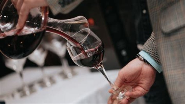 Can I have a glass of wine while taking Plaquenil?