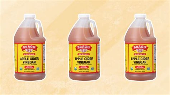 Can I use apple cider vinegar to clean my retainer?