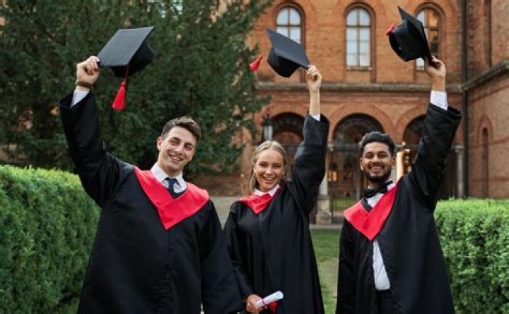 Do foreigners study in India?