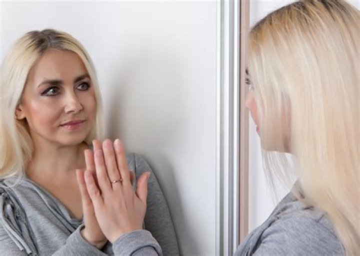 Do narcissists talk to themselves?