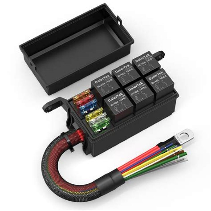 Is a relay the same as a fuse?