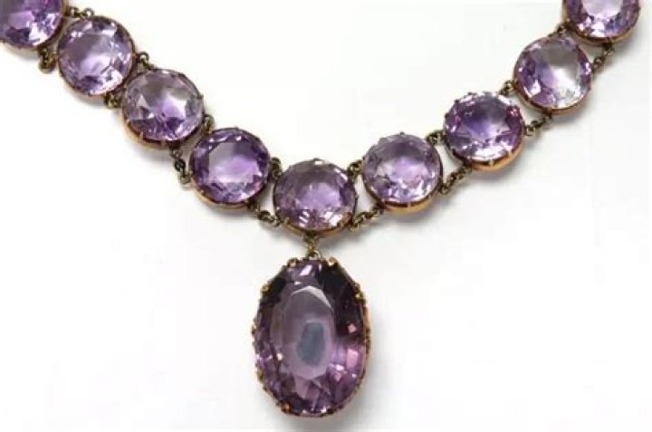 Is amethyst safe to wear everyday?