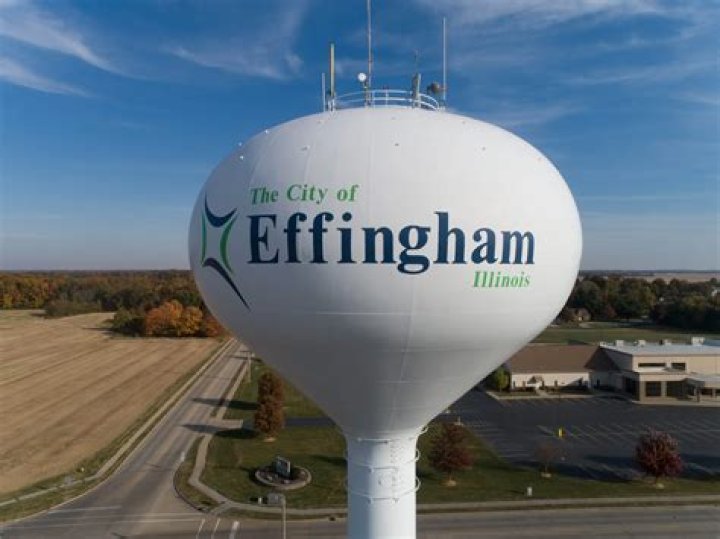 Is skinny tan meant to be green?