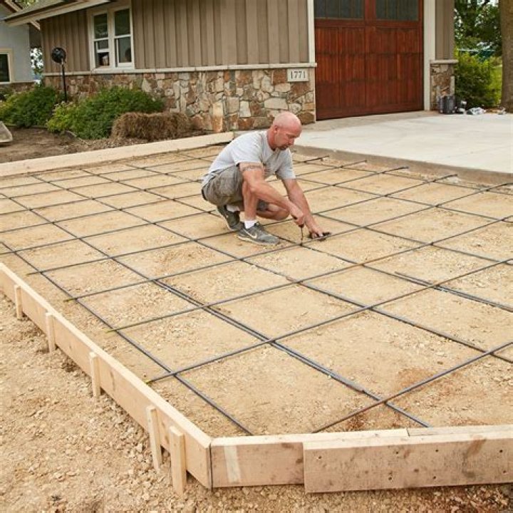 Should I put rebar in my concrete driveway?