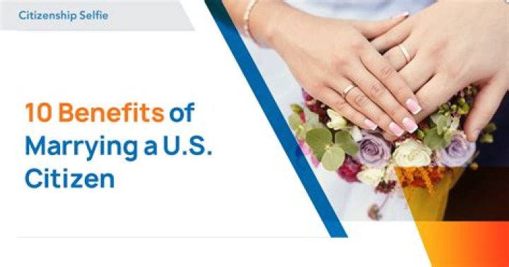 What are the benefits of marrying in college?