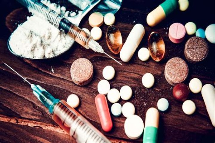 What drugs did Leah do?