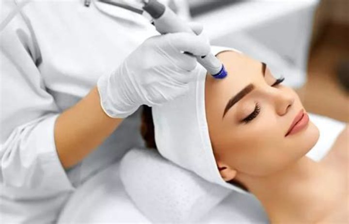 What is the difference between Dermalinfusion and HydraFacial?
