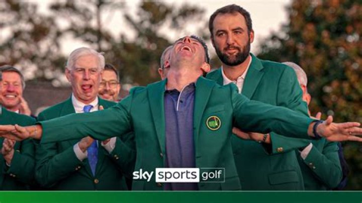 Who gets a green jacket at Augusta?