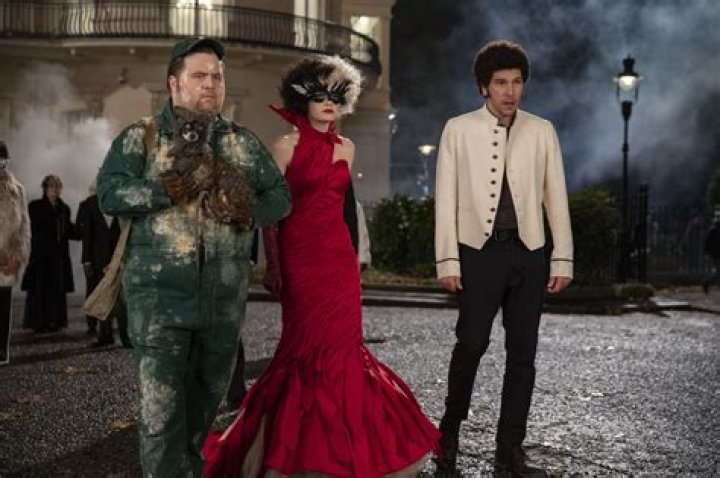 Who is Cruella's father 2021?